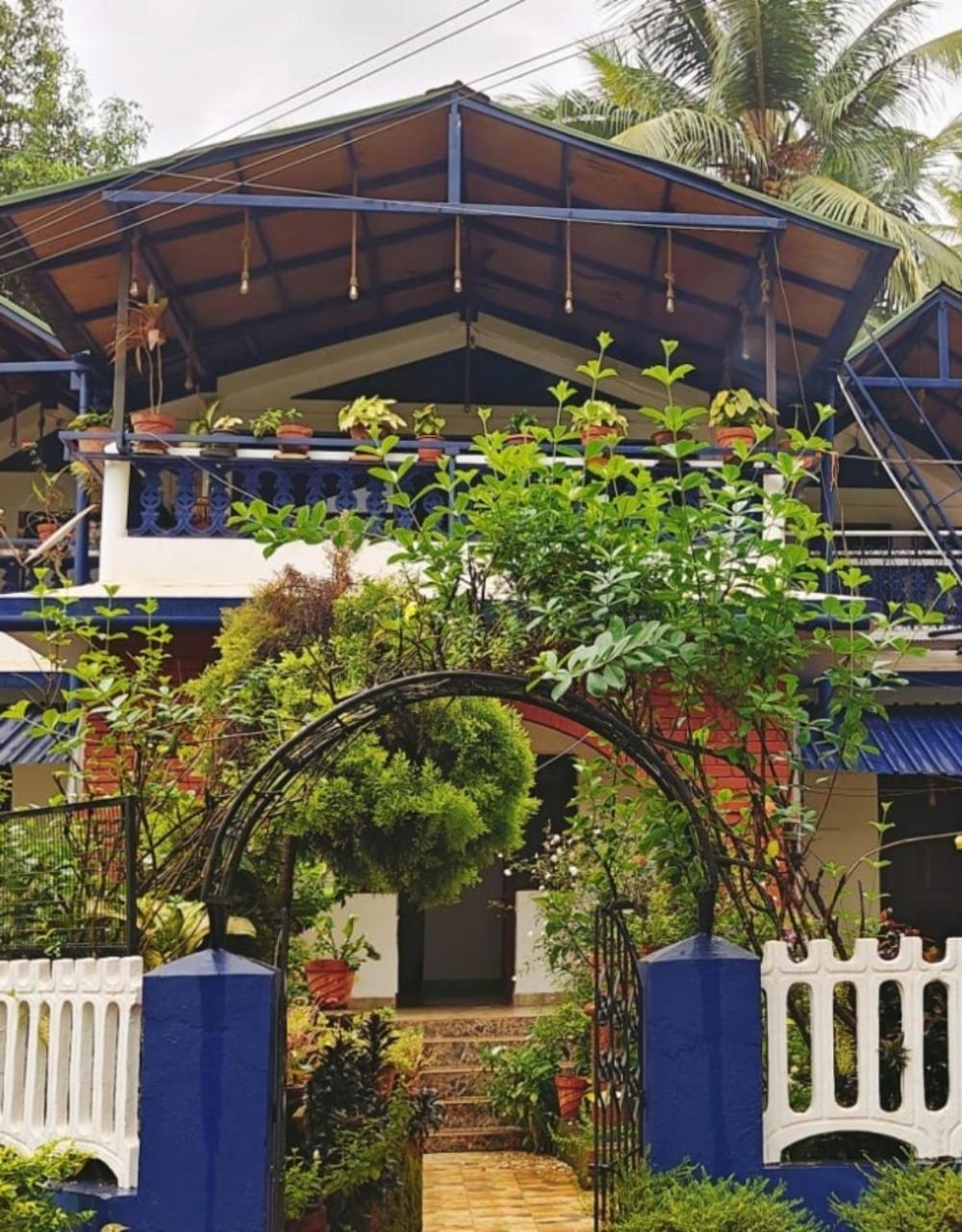 הוילה אנג'ונה Curlies Blue House מראה חיצוני תמונה